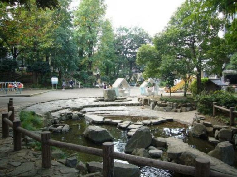 公園 【公園】鶴が久保公園まで375m