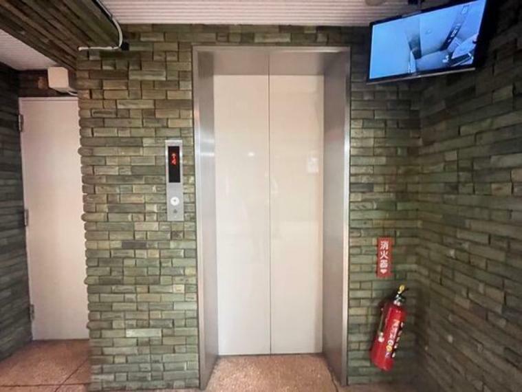 エレベーター完備。