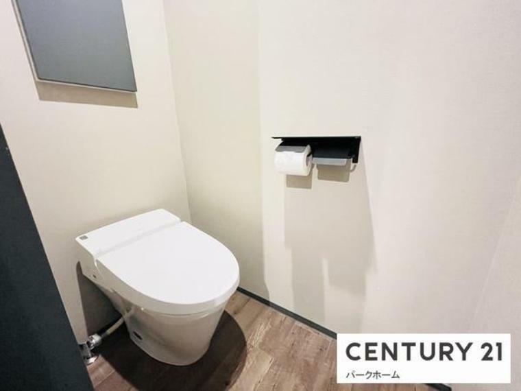 トイレ 【1階トイレ】 ほっと落ち着くような空間で、ゆったりとお使い頂けます！