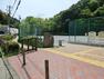 公園 菅田いでと公園（小さな小川が流れている自然が残った公園です。広場もあり、夏にはお祭りも開催されます。）