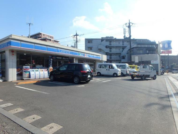 コンビニ ローソン横浜上菅田町店（24時間営業ですので、急な買い物に便利です。）