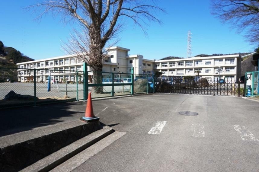 小学校 山北町立川村小学校まで約1420m（徒歩18分）