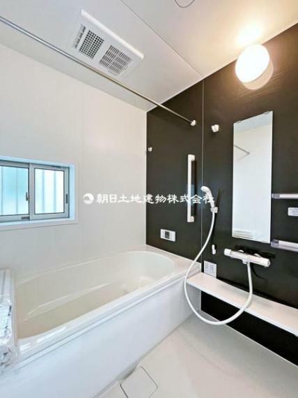 浴室 一日の疲れを癒す浴室はプライバシーを確保した設計