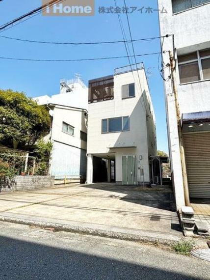 外観写真 JR姫路駅徒歩17分。山陽電鉄姫路駅徒歩15分。駐車スペース6台可能。屋上付きのゆったり3SLDK。2世帯住宅としても使えます。