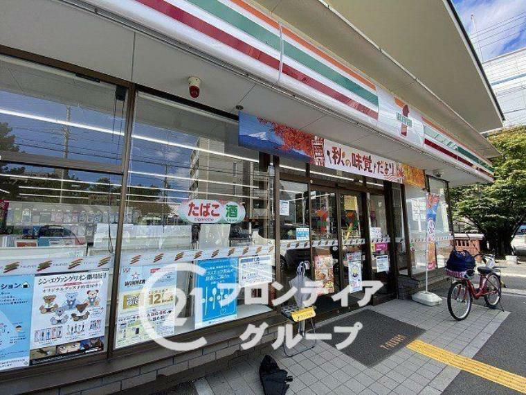 コンビニ セブンイレブン神戸魚崎南町4丁目店 徒歩6分。