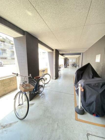駐輪場 自転車置き場。