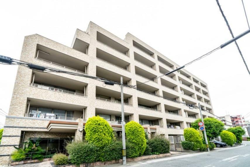 福岡市春日市に位置する地上7階建てマンション「パークスクエア春日原」の一室をご紹介します。