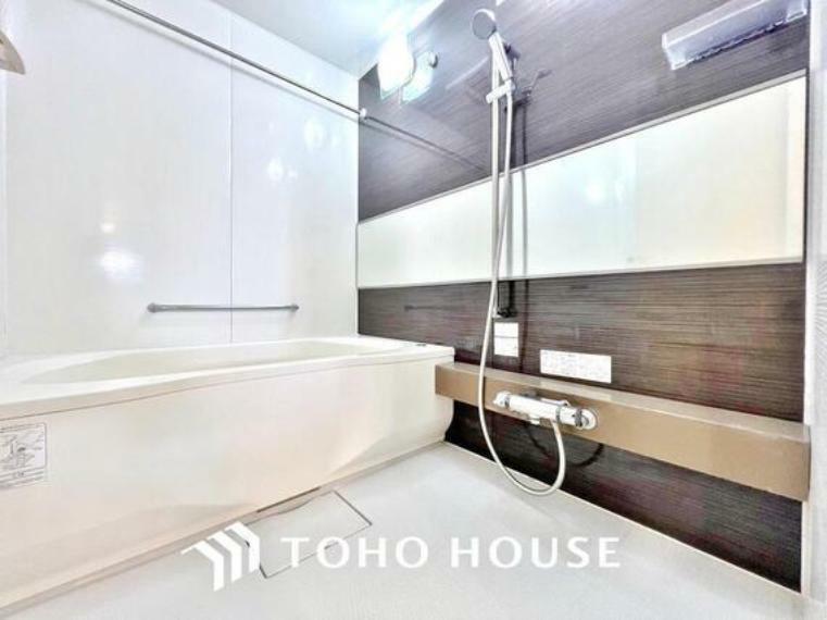 浴室 「バスルーム」天気に左右されずに洗濯物を乾かせる、浴室乾燥機・オートバス機能付きです。