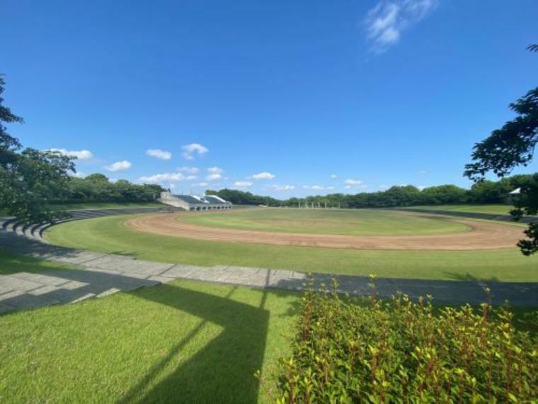 公園 【公園】稲城中央公園まで350m