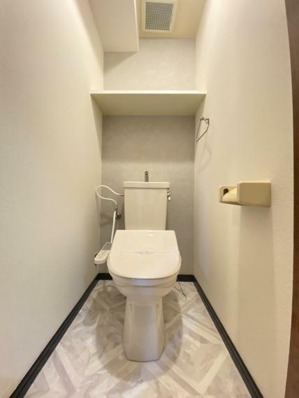トイレ 2024年4月にウォシュレット新品交換しています。