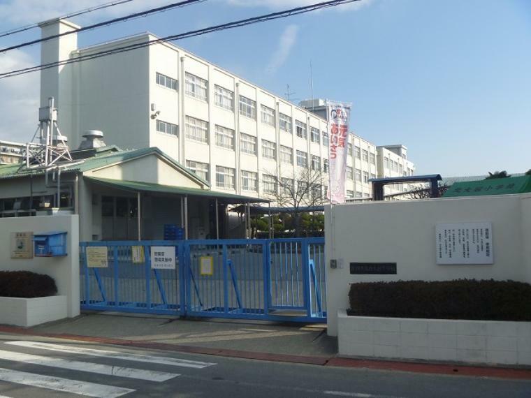 小学校 高槻市立北大冠小学校