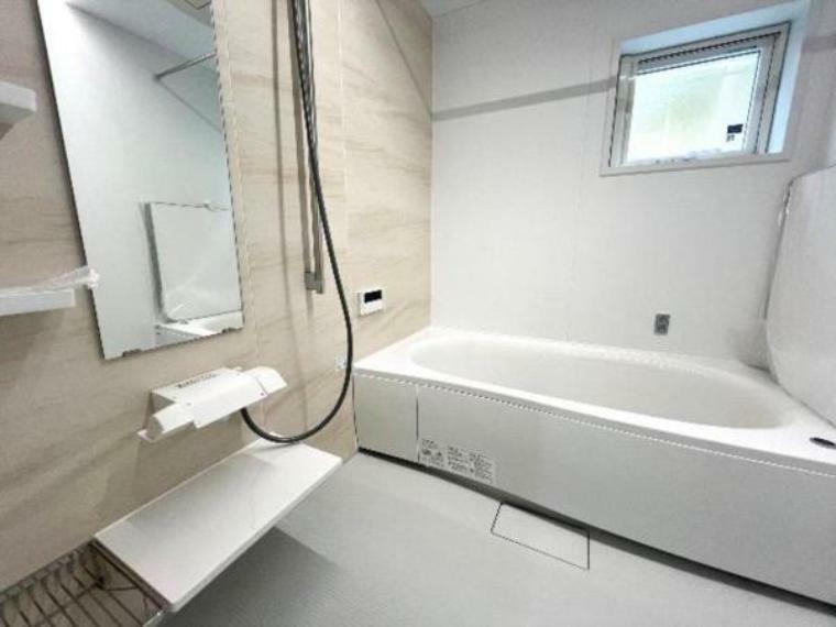 浴室 浴室は暖房乾燥機能をお使い頂けます。ゆったりとしたバスタイムを楽しめる広さです。
