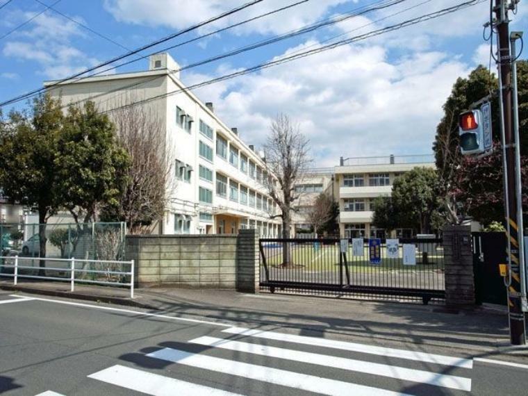 小学校 横浜市立三ツ境小学校 徒歩12分。