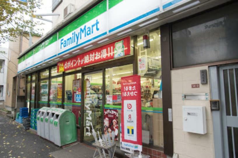 コンビニ 【コンビニエンスストア】ファミリーマート 梅里二丁目店まで223m