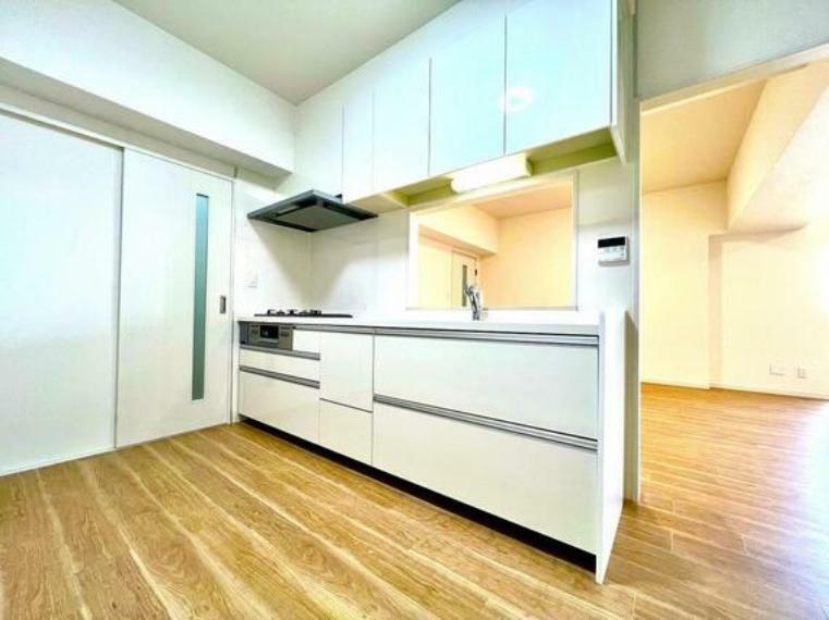 キッチン 毎日使われるキッチンスペース。家事動線や収納量が理想に合っているか、ご確認ください。