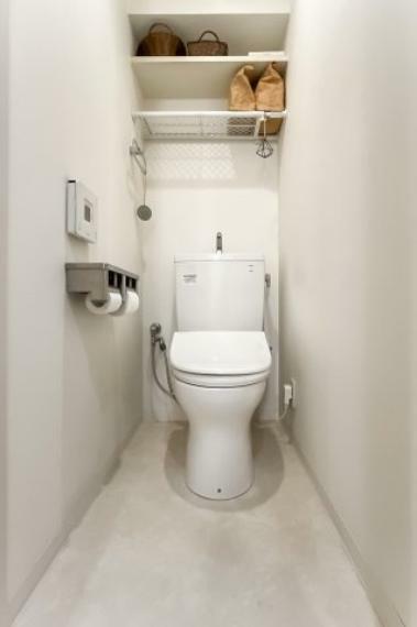 トイレ ・トイレ 毎日使う場所だからこそ、使い勝手を考慮しました。飽きのこない空間は質感豊かな仕上がりです。