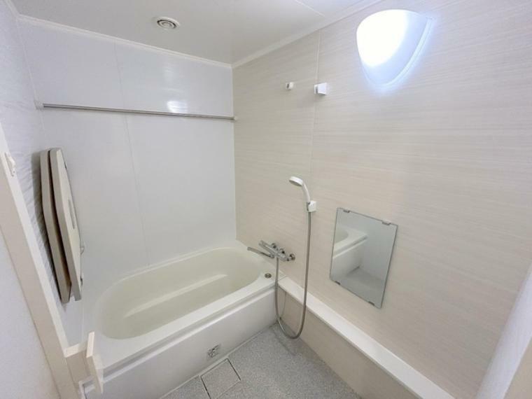 浴室 1坪広さを設けた浴室でゆったりバスタイム。