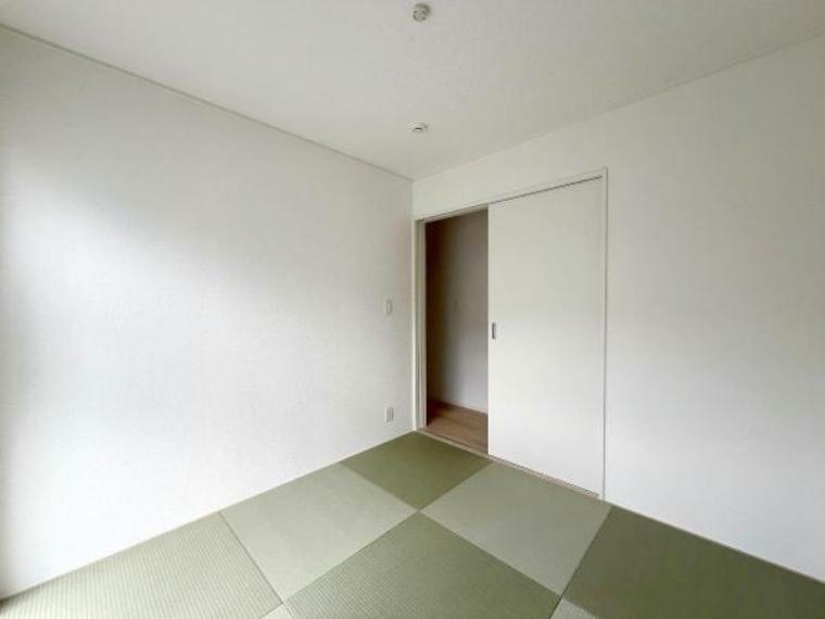 和室 4.5帖洋風和室です。畳のお部屋は寛げる空間ですね。