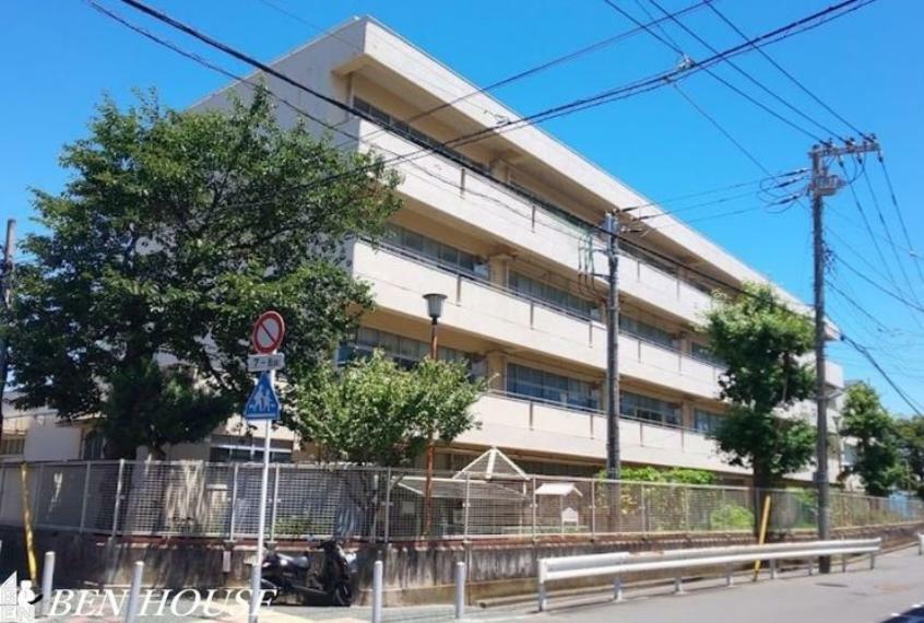 横浜市立磯子小学校 徒歩8分。教育施設が近くに整った、子育て世帯も安心の住環境です。（約600m）