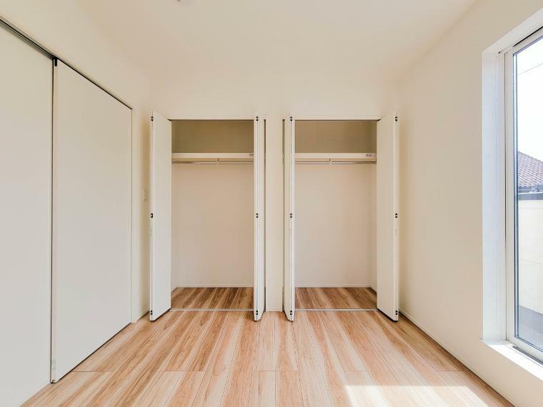 収納 各部屋を最大限に広く使って頂ける様、全居住スペースに収納付。プライベートルームはゆったりと快適に。
