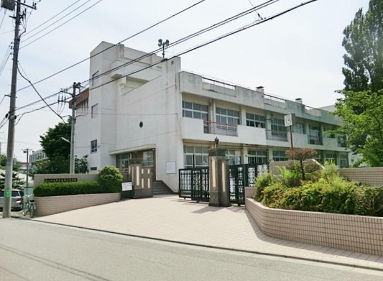 中学校 大谷口中学校（昭和50年開校。学校の教育目標は、「かしこく、美しく、たくましく」知育、徳育、体育を拡充した目標になっています。新たな試みとして学校ブランドも設定。文武両道、大谷口ブランドを立ち上げています。）