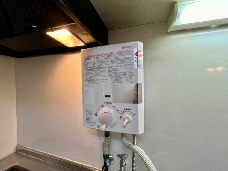 発電・温水設備 給湯器がついています。