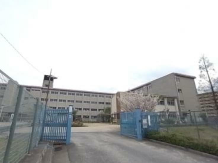 小学校 神戸市立花谷小学校 徒歩9分。