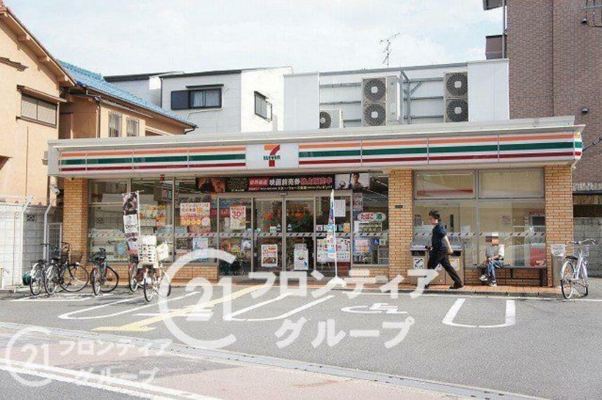 コンビニ セブンイレブン大阪豊新4丁目店徒歩3分。