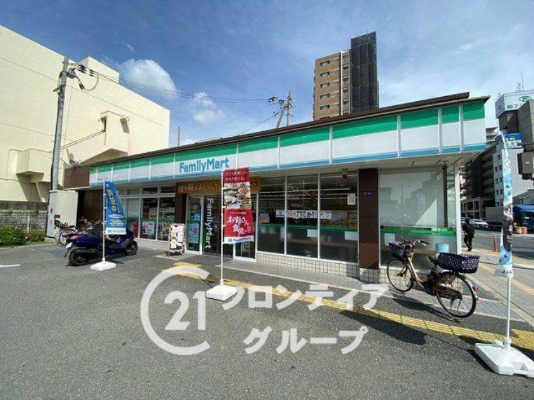 コンビニ ファミリーマート京阪本通二丁目店