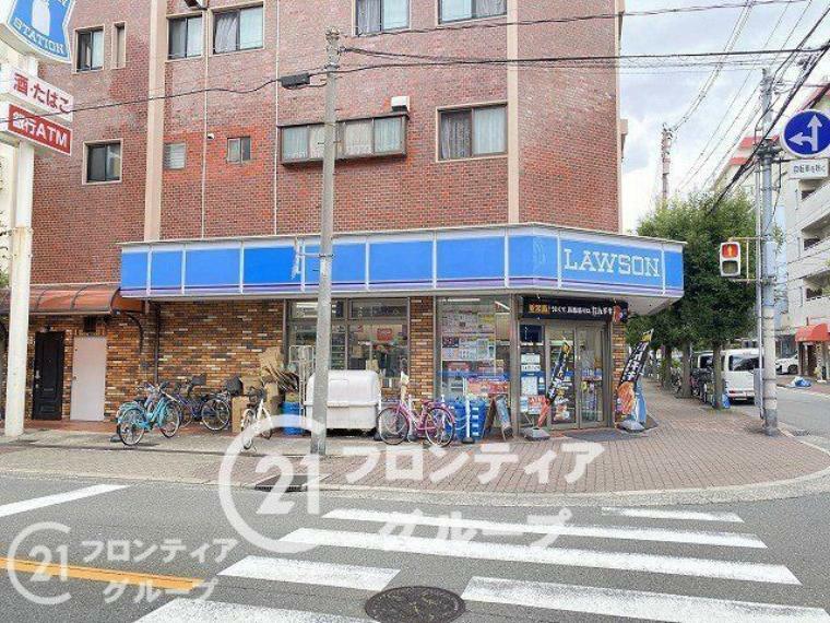 コンビニ 徒歩1分。ローソン関目6丁目店