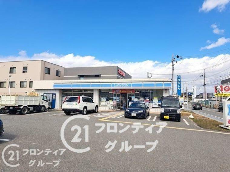 コンビニ ローソン枚方長尾荒阪1丁目店 徒歩3分。