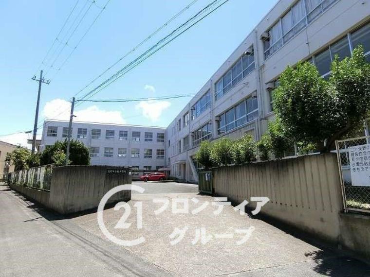 小学校 旭小学校　徒歩16分。