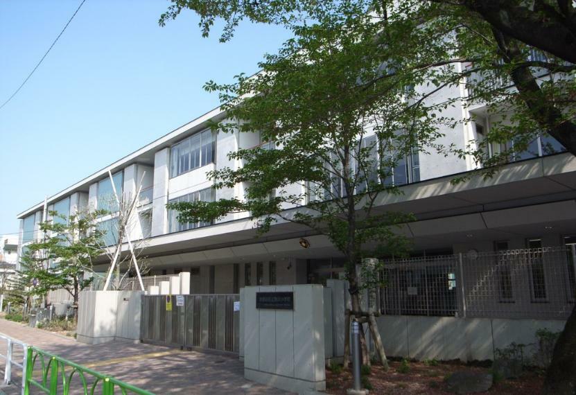 小学校 【小学校】世田谷区立駒沢小学校まで455m