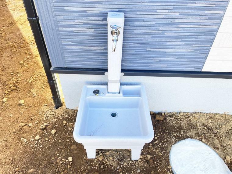 現況写真 洗車にもお庭のお手入れにも便利な外水栓