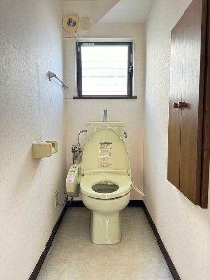 トイレ 快適な温水洗浄便座を装備。トイレは各階にございますので、スムーズにお使いいただけます。