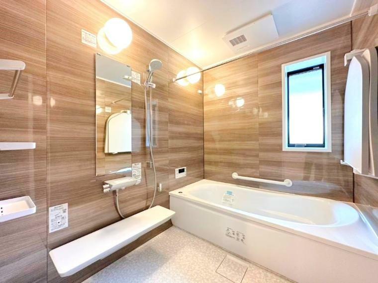 浴室 落ち着いた雰囲気でゆっくりお寛ぎいただける1.25坪の広いバスルーム
