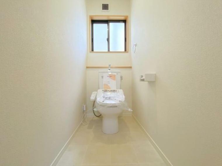 トイレ 【トイレ】 トイレは快適な温水洗浄便座付です。