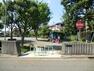 公園 下永谷長町公園 複合滑り台、お砂場、ブランコ、鉄棒があります。