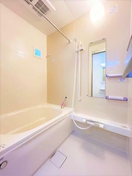 浴室 【リフォーム済】ユニットバスはハウステック製の新品に交換しました。水回りが新品だと気持ちがよいですね。