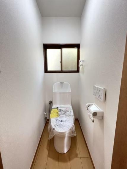 トイレ 【リフォーム後】1トイレです。TOTO製の新品に交換しました。