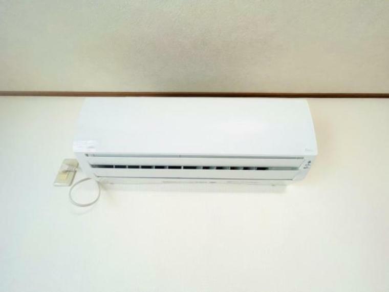 冷暖房・空調設備 【リフォーム後写真】リビングにはエアコンを新設しています　Wi-Fiを利用してスマホから操作できるモデルです。