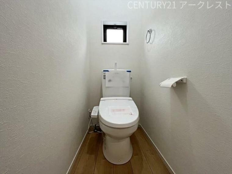 1階の温水洗浄便座トイレです