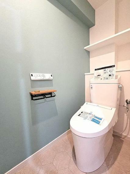 トイレ 壁リモコン・温水洗浄便座付き！