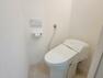トイレ 使いやすいサイドパネル仕様の温水洗浄便座付トイレです！