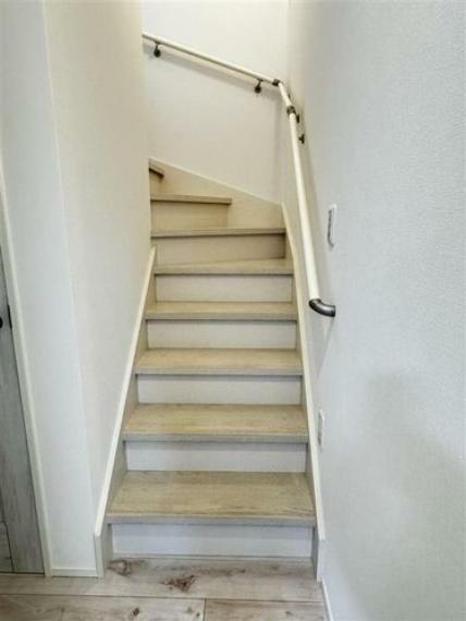 手摺のついた階段スペース