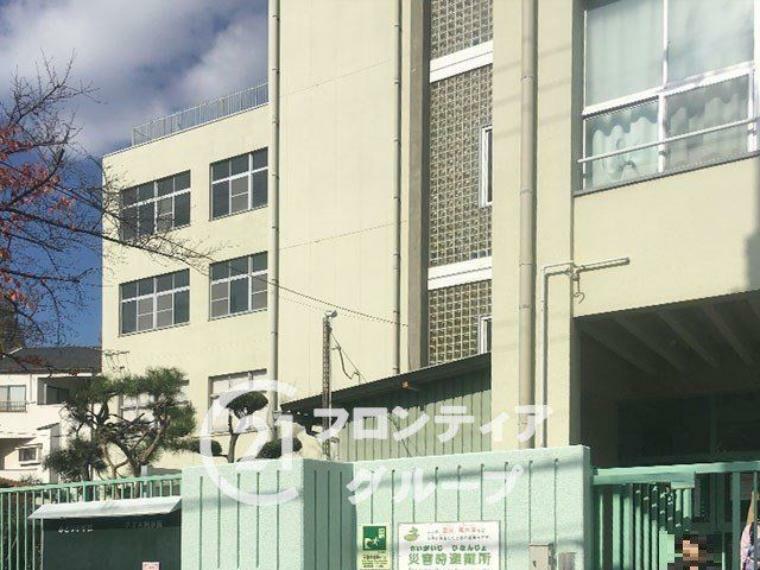 小学校 大阪市立みどり小学校 徒歩11分。