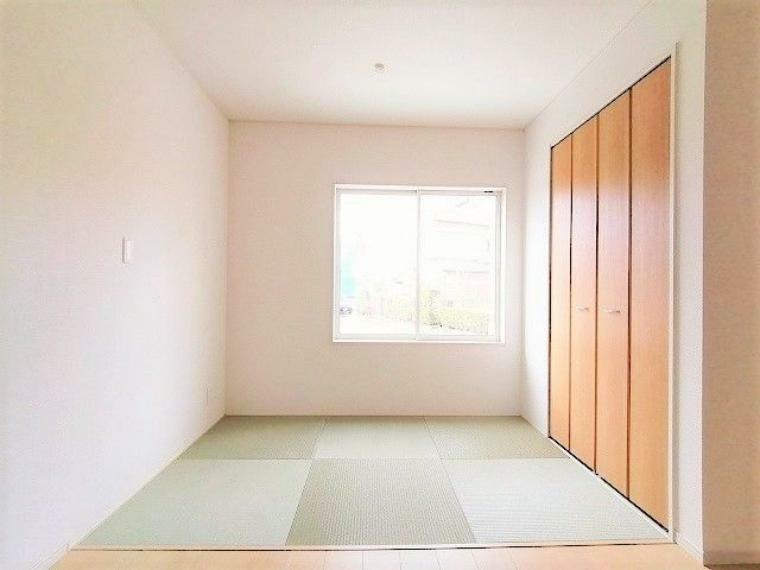 ＼同仕様写真/新しいい草香る畳スペースは、使い方色々！客室やお布団で寝るときにぴったりの空間ですね。