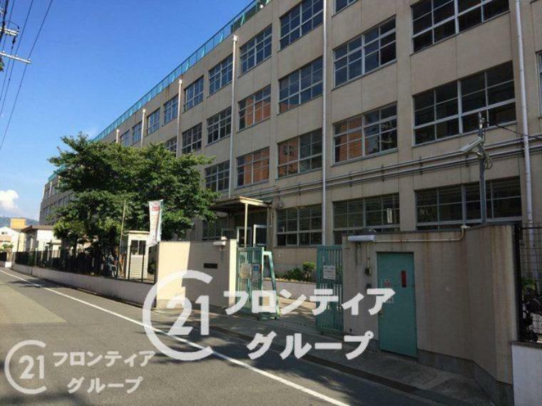 小学校 東大阪市立西堤小学校徒歩16分。