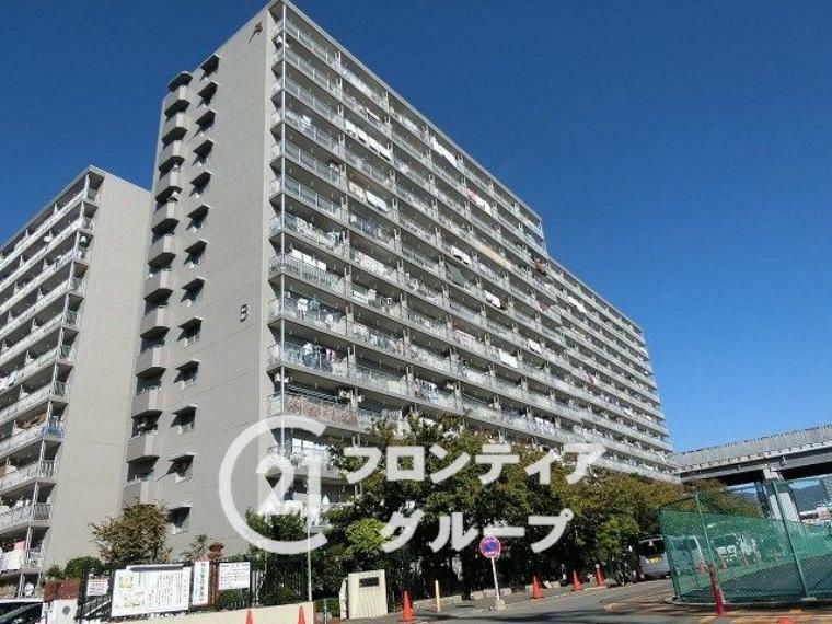 外観写真 今回ご紹介しますのは東大阪市西岩田3丁目に位置する八戸ノ里第三ガーデンハイツB棟　14階建て中古マンションの12階部分です！