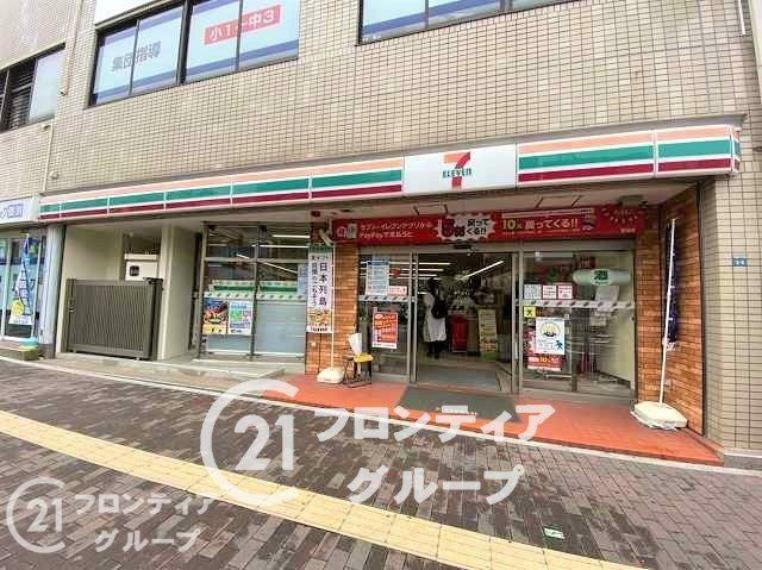コンビニ セブンイレブン神戸明神町店 徒歩32分。